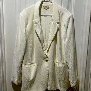 LOFT Plus cream blazer, size 22.